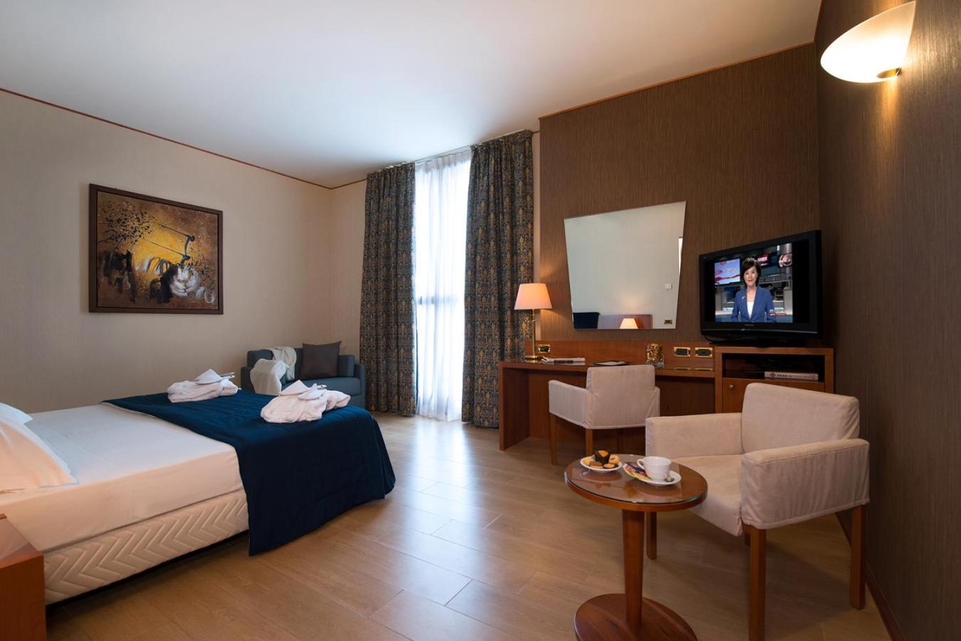 Hotel Parma&Congressi Esterno foto