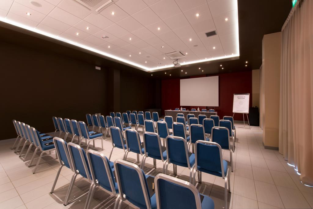 Hotel Parma&Congressi Esterno foto